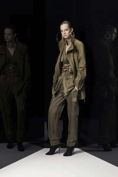 Look 2